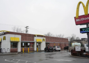"Rats in the kitchen": Pennsylvania McDonald's 'review bombed' after Luigi Mangione's arrest; Google steps in