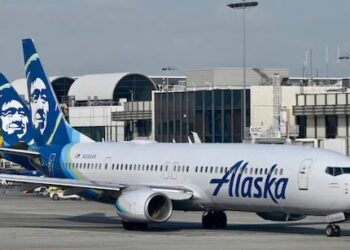 Seattle: Anxious’ woman opens emergency exit, climbs onto wing of Alaska Airlines plane