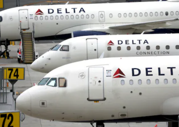 Unticketed passenger sneaks onto Delta flight to Hawaii on Christmas Eve