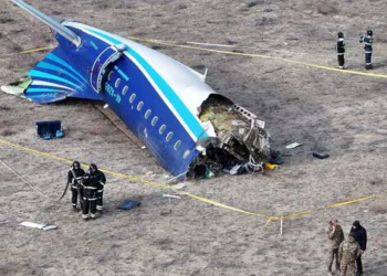 Passengers recount harrowing moments before Azerbaijan Airlines crash