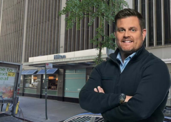 UnitedHealthcare CEO Brian Thompson fatally shot outside Hilton Hotel in New York