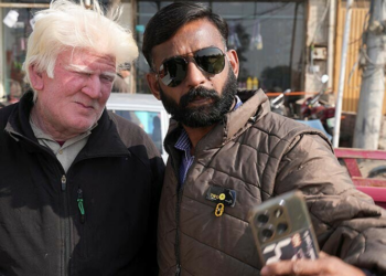 Watch: Donald Trump look-alike sings to sell pudding in Pakistan