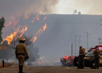 Hughes fire: Thousands evacuate as a new fast-moving wildfire threatens Los Angeles County