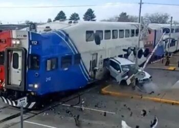 Watch: Utah driver jumps from SUV seconds before train smashes into it