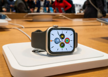 Apple sued by U.S. consumers over “carbon neutral” watch claims