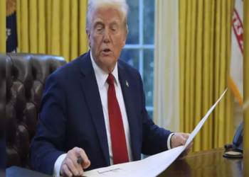Trump orders CIA to send unclassified employees list, sparking security fears