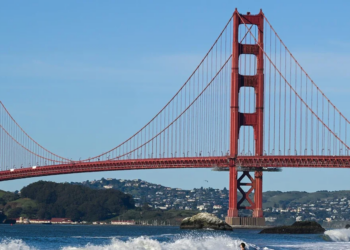 Golden Gate Bridge faces "unknown risk" of collapse, NTSB warns