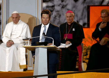 “Holy Father, please forgive me”: When Mark Wahlberg sought the Pope’s pardon for starring in ‘Ted’