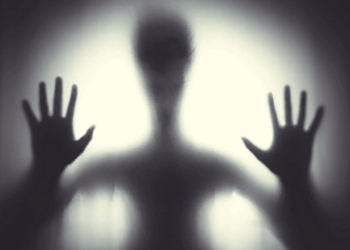 US woman claims 12-year communication with ghost warning of future catastrophes