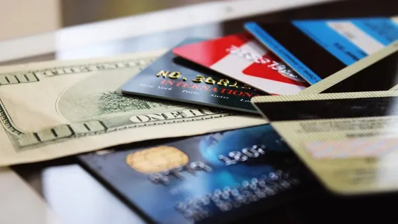 Avoiding overspending with a credit card