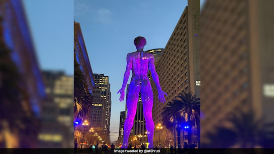 statue