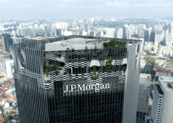 ‘You’ll Be Fired if…’: JPMorgan Chase’s Stern New Policy For Analysts Sparks Backlash Online