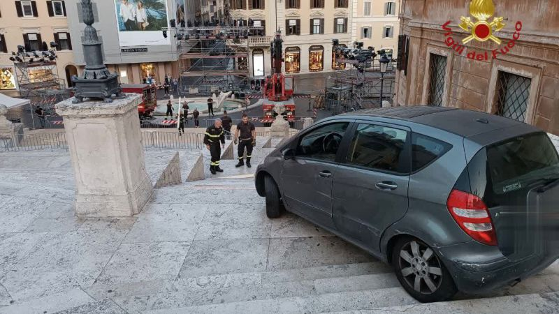 80-Year-Old Drives Mercedes Sedan Down Rome’s Spanish Steps And Gets Stuck