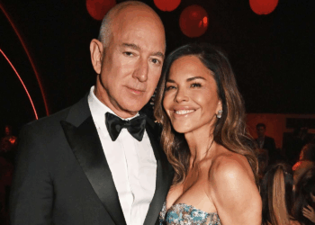 Who Is Lauren Sánchez?