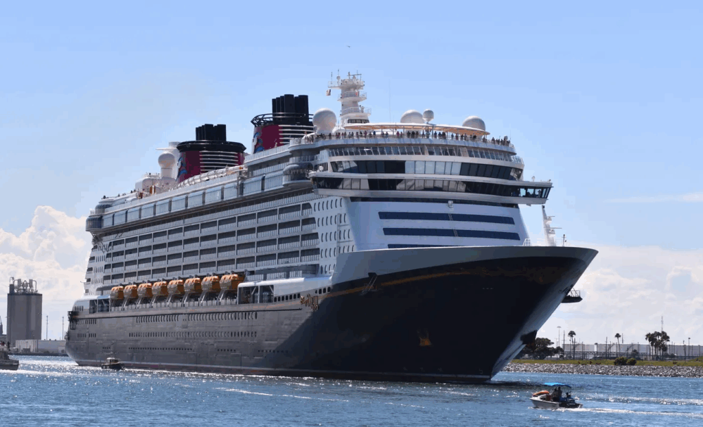 Child Falls Overboard on Disney Dream, Dad Jumps In, Both Rescued by Crew