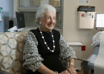 Chicago woman Layne Horwich, diagnosed with breast cancer at 100, is now cancer-free at 101