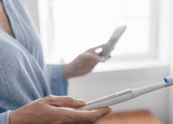 Woman Catches Husband Cheating with the Help of Electric Toothbrush