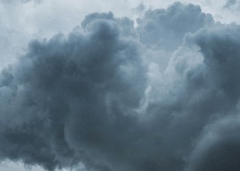 What Is a Shelf Cloud? Massive Formation Moves Over D.C. Amid Storm Alerts | Watch Video