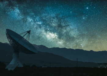 Mysterious Radio Signal from Deep Space Baffles Scientists, Defies Known Laws of Physics