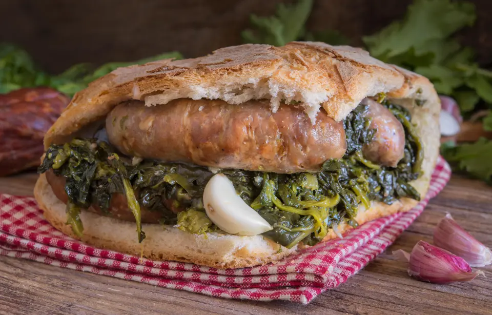 Musician Dies After Eating Broccoli Sandwich Amid Botulism Outbreak in Italy