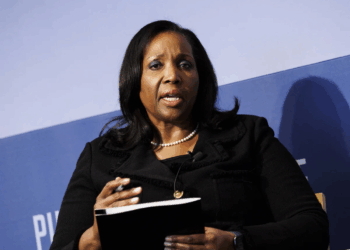 Trump Pressures Fed Governor Lisa Cook to Resign Amid Mortgage Fraud Allegations