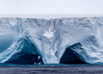 A23a: World’s Biggest Iceberg Breaks Up After 40 Years