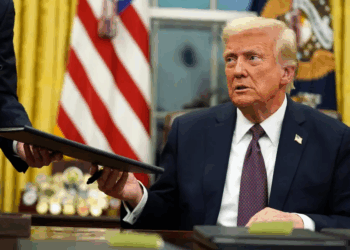 White House Begins Mass Layoffs as Trump Escalates Pressure in Government Shutdown Crisis