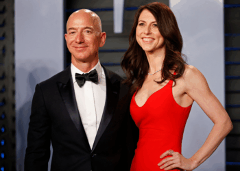 MacKenzie Scott, the former wife of Amazon founder Jeff Bezos, has significantly reduced her stake in the e-commerce giant, cutting her holdings by nearly 42% to $12.6 billion, according to a recent SEC filing made public on Tuesday. The filing, dated September 30, shows that Scott now owns 81.1 million Amazon shares—down 58 million from a year earlier.