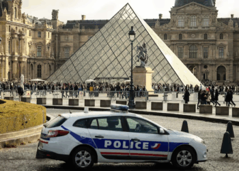 Suspects in Paris’ Louvre Museum Heist Arrested