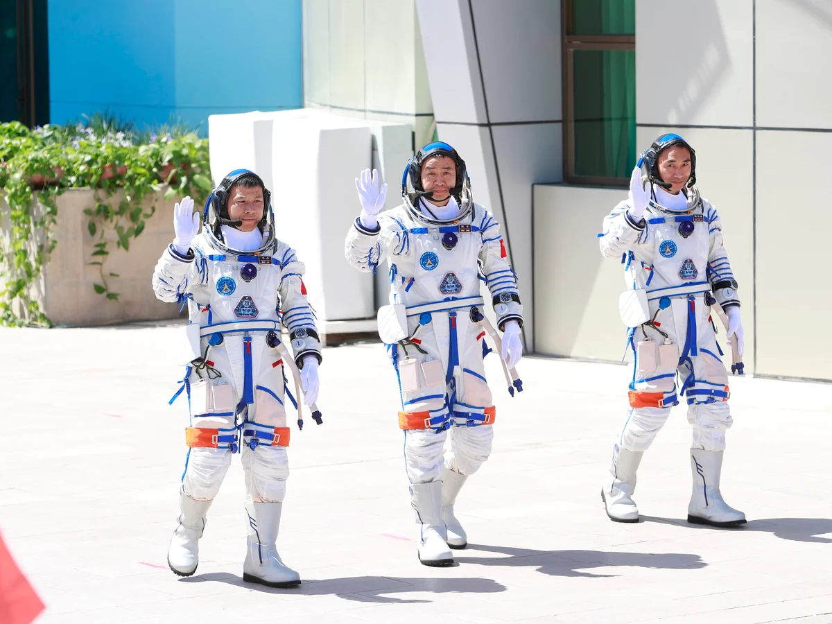 Three Chinese Taikonauts Stranded on Tiangong As Return Capsule Crisis ...