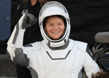 ‘First Crime in Space’ Exposed as Hoax as Woman Admits She Lied About Astronaut Ex-Wife