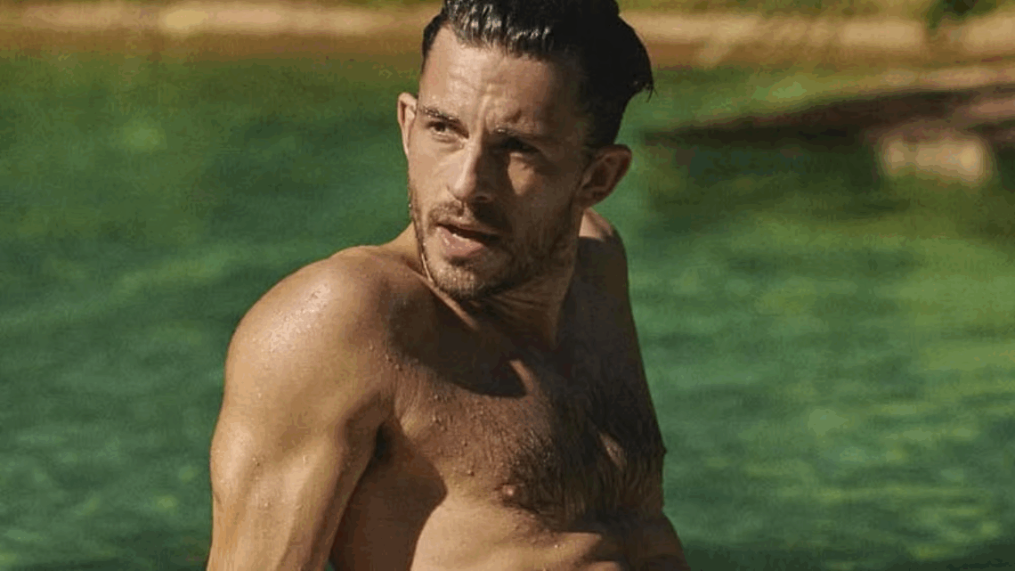 Jonathan Bailey Makes History As The First Openly Gay Man Crowned