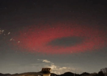 ELVE Phenomenon: Mysterious 200km Red Halo Reappears Over Italian Town