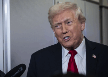 Trump Orders Review of Green Cards After Shooting Near White House: Who Qualifies and What Changes