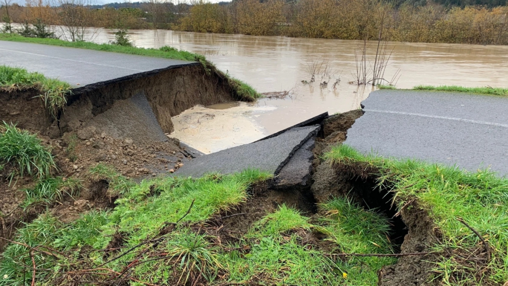 What Is Levee Failure? Green River Flooding Triggers Warning in King County