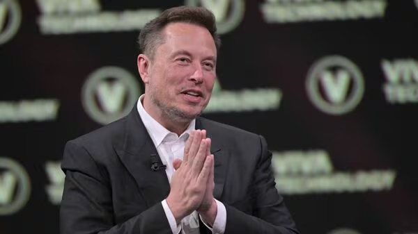 Elon Musk Says the EU Should Be “Abolished” After X Hit With $140 Million Fine Under Digital Transparency Law