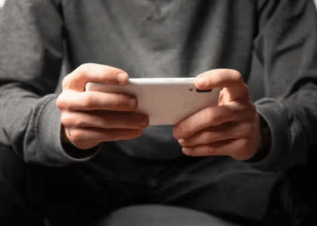 What Is The “19-Minute Viral Video” Scam? Clicking That Link Could Drain Your Bank Account