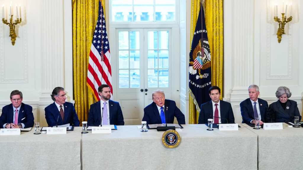 Trump Urges Oil Giants to Invest $100 Billion in Venezuela’s Energy Sector