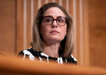 Did Kyrsten Sinema Have an Affair With a Married Security Guard? Former US Senator Sued in North Carolina