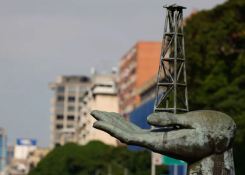 Why Venezuelan Oil Revenues Are Being Held in a Qatari Bank by Trump Admin