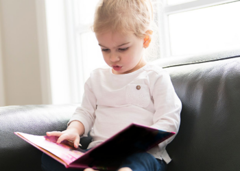 Young Kids in UK Can’t Turn Pages of Books And Use Them Like Phones, Survey Finds