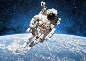 NASA Will Let Astronauts Bring Smartphones to Space: Here’s Why That’s a Big Deal