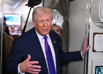 Trump Orders Review and Release of UFO Files, Revives Debate Over UAP Transparency