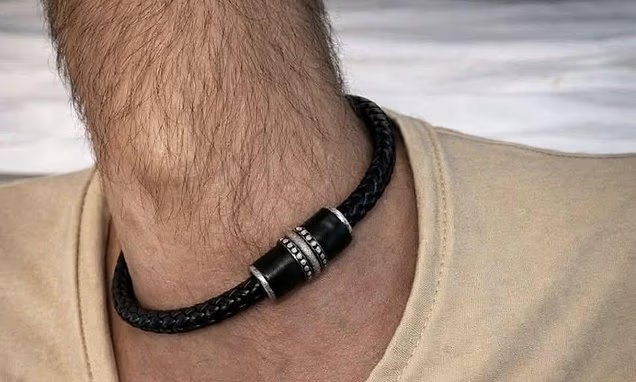 This Optical Illusion of a Male Body Part Is Baffling the Internet, and Your Brain Won’t Let It Go
