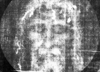14th-Century Scholar Called Shroud of Turin a ‘Fraud,’ Study Finds