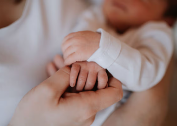 Bizarre London Paternity Case: Woman Slept With Twins, DNA Can’t Identify Father