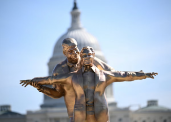Trump–Epstein ‘Titanic’ pose statue appears in Washington