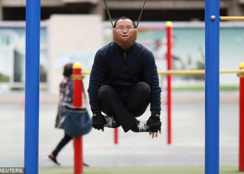 Neck-Hanging