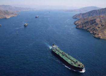 Iran Halts Tanker Movement at Strait of Hormuz After Israeli Strikes on Lebanon