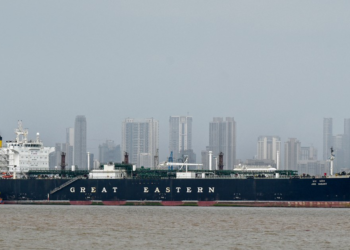 Strait of Hormuz Attack: Iranian Gunfire Hits Merchant Vessels, Indian Tankers Turn Back